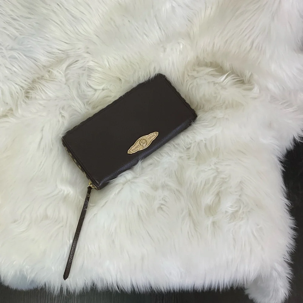 Elliott Lucca Brown Pebbled 100% Cow Leather Channeling Zipper Wristlet Wallet